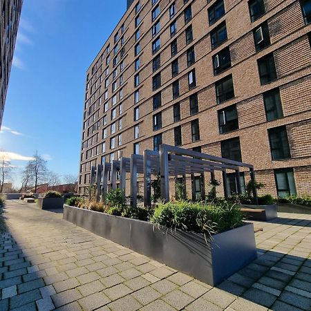 Trafford Suite Modern 1 Bed With Cinema Room Manchester Dış mekan fotoğraf