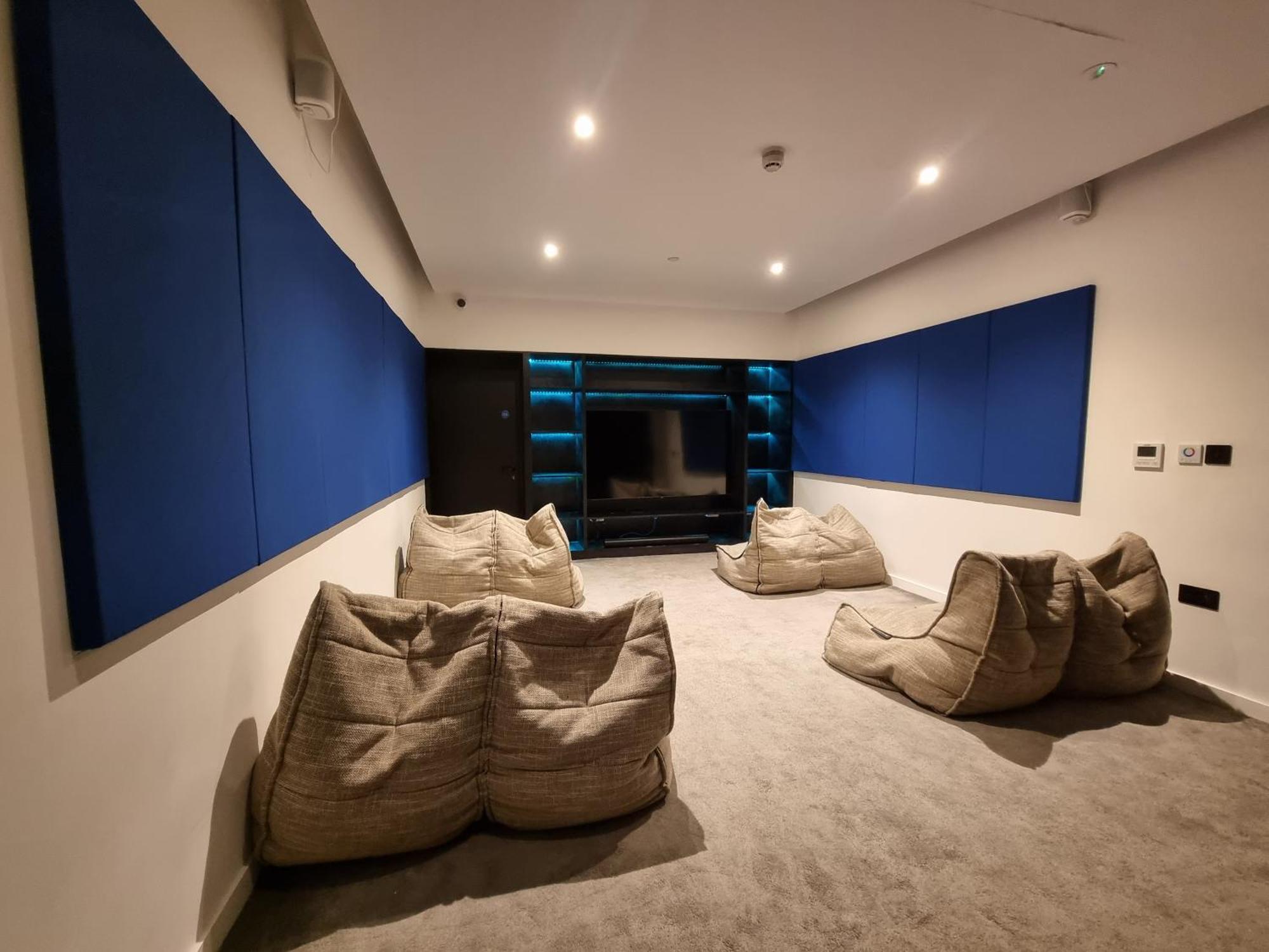 Trafford Suite Modern 1 Bed With Cinema Room Manchester Dış mekan fotoğraf