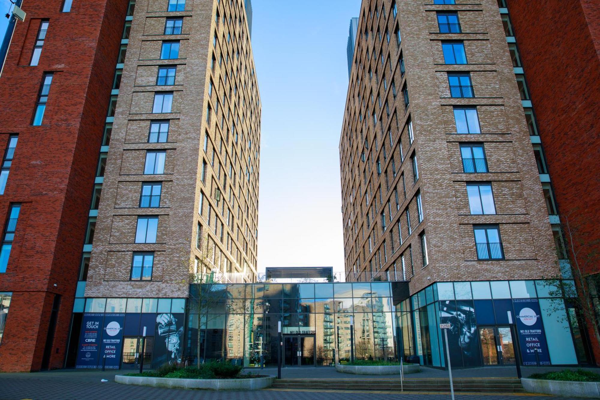 Trafford Suite Modern 1 Bed With Cinema Room Manchester Dış mekan fotoğraf